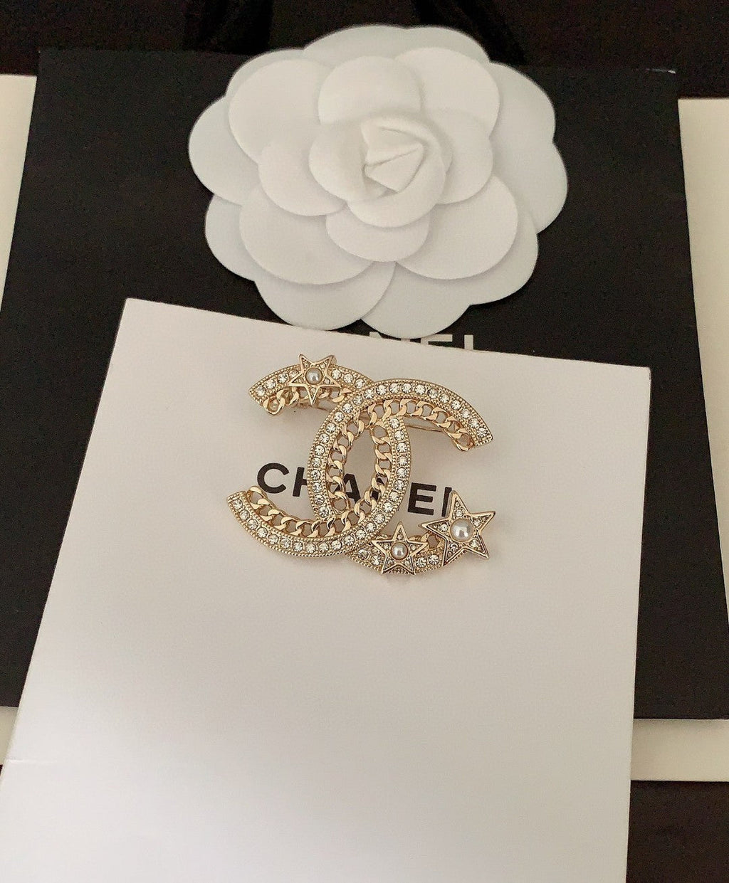 18K  Chanel Star Crtystal Brooch