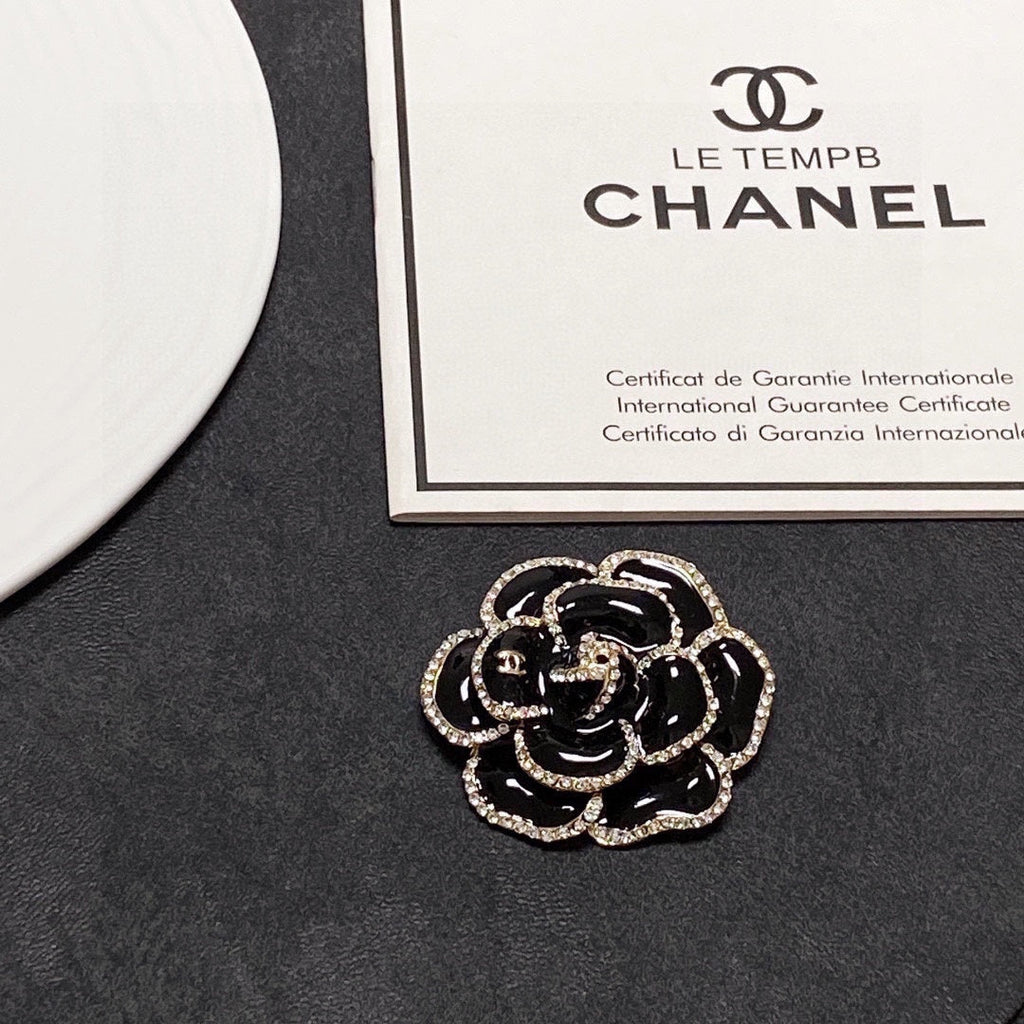18K  Chanel Black Flower Brooch